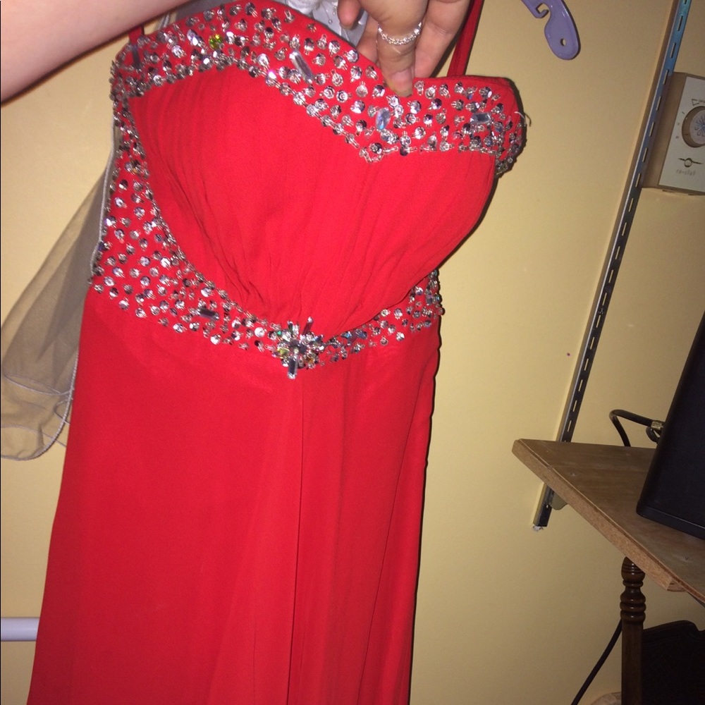Red prom dress